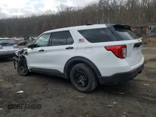 2022 Ford Police Interceptor Utility z VIN 1FM5K8AW1NNA02279, wystawiony jako Copart lot #51058345 z przebiegiem 51 337 mil mil oraz Czysty tytuł • Clean title. Historia ofert i sprzedaży dostępna na DreamBid. Obrazek 2.