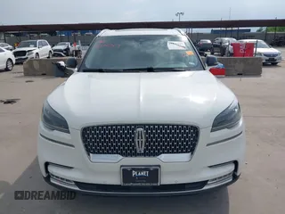 2020 Lincoln Aviator Reserve with VIN 5LM5J7WC1LGL28593, listed as a IAAI auction lot 42137327 with 83,114 mi miles and . Bid and sale history available at DreamBid. Image 12.