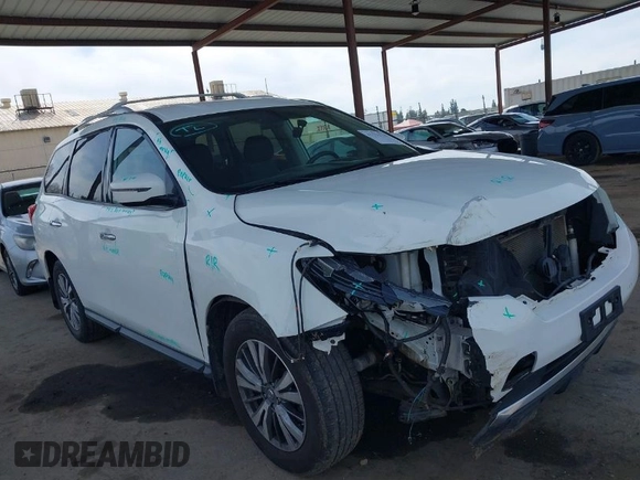 2018 Nissan Pathfinder S with VIN 5N1DR2MN6JC679146, listed as a IAAI auction lot 41753225 with 46,607 mi miles. Bid and sale history available at carsss.com. Image 1.