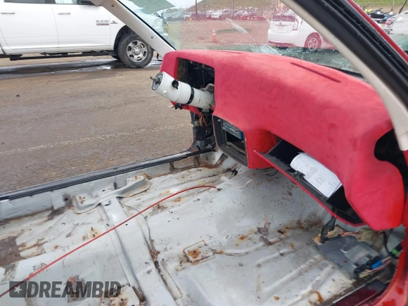 1984 Chevrolet Monte Carlo z VIN 1G1AZ37GXER150014, wystawiony jako IAAI lot #41739591 z przebiegiem Nie podano mil oraz . Historia ofert i sprzedaży dostępna na DreamBid. Obrazek 5.