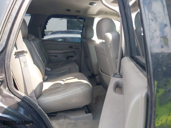 2004 Chevrolet Tahoe LT with VIN 1GNEC13Z04J134981, listed as a IAAI auction lot 39886652 with 244,056 mi miles. Bid and sale history available at carsss.com. Image 8.