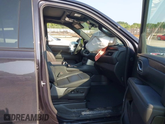 2024 Chevrolet Tahoe Z71 z VIN 1GNSKPKD8RR177147, wystawiony jako IAAI lot #42383508 z przebiegiem 28 772 mil mil oraz . Historia ofert i sprzedaży dostępna na DreamBid. Obrazek 5.