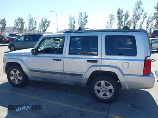 2006 Jeep Commander с VIN 1J8HH48NX6C330781, выставлен на аукционе IAAI как лот 41604799 с пробегом 117 200 миль миль и . История ставок и продаж доступна на DreamBid. Изображение 15.
