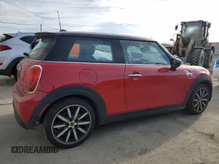 2021 MINI Hardtop Cooper SE with VIN WMWXP3C09M2N65958, listed as a Copart auction lot 46469535 with 25,778 mi miles and Salvage Title. Bid and sale history available at DreamBid. Image 3.