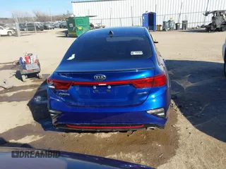 2020 Kia Forte GT-Line with VIN 3KPF34AD3LE207066, listed as a IAAI auction lot 41664118 with 92,997 mi miles. Bid and sale history available at carsss.com. Image 16.