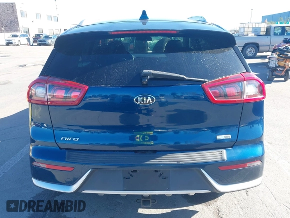 2017 Kia Niro LX with VIN KNDCB3LCXH5075222, listed as a IAAI auction lot 41526017 with 114,309 mi miles. Bid and sale history available at carsss.com. Image 17.