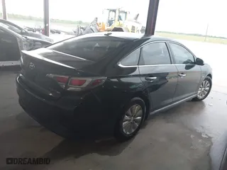 2016 Hyundai Sonata Hybrid SE with VIN KMHE24L12GA037983, listed as a IAAI auction lot 42078321 with 113,998 mi miles. Bid and sale history available at carsss.com. Image 4.