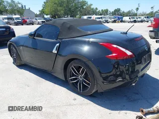 2017 Nissan 370Z Touring with VIN JN1AZ4FHXHM940571, listed as a IAAI auction lot 42062855 with 1 mi miles. Bid and sale history available at carsss.com. Image 3.