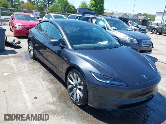 2024 Tesla Model 3 z VIN 5YJ3E1EA4RF735729, wystawiony jako IAAI lot #41964387 z przebiegiem Nie podano mil oraz . Historia ofert i sprzedaży dostępna na DreamBid. Obrazek 1.