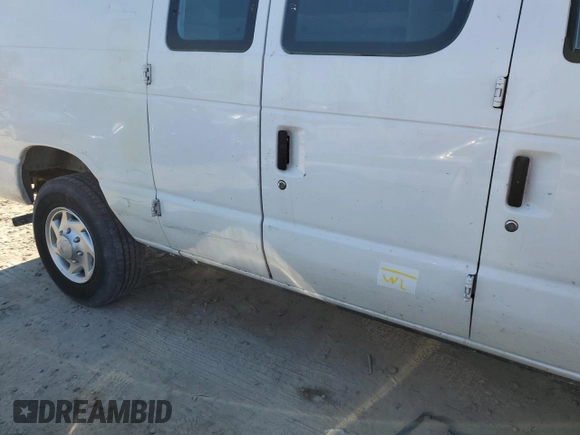 2010 Ford Econoline Cargo Commercial z VIN 1FTNE2EW0ADA39892, wystawiony jako Copart lot #75612664 z przebiegiem 250 805 mil mil oraz Nie do naprawy • Non repairable. Historia ofert i sprzedaży dostępna na DreamBid. Obrazek 12.