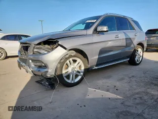 2015 Mercedes-Benz M 350 z VIN 4JGDA5JB7FA518777, wystawiony jako Copart lot #64740255 z przebiegiem 53 935 mil mil oraz Szkoda całkowita • Salvage title. Historia ofert i sprzedaży dostępna na DreamBid. Obrazek 1.