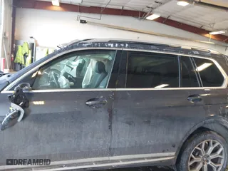 2021 BMW X7 xDrive40i with VIN 5UXCW2C09M9E94039, listed as a IAAI auction lot 41473138 with 1 mi miles. Bid and sale history available at carsss.com. Image 6.