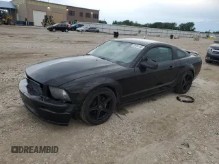 2008 Ford Mustang Deluxe с VIN 1ZVHT80N085184629, выставлен на аукционе Copart как лот 59264135 с пробегом 183 494 миль миль и Чистый • Clean title. История ставок и продаж доступна на DreamBid. Изображение 1.