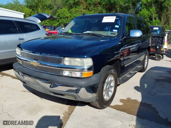 2004 Chevrolet Tahoe LT with VIN 1GNEC13Z64R186097, listed as a IAAI auction lot 42035901 with 285,408 mi miles. Bid and sale history available at carsss.com. Image 2.