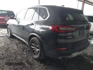 2022 BMW X5 sDrive40i with VIN 5UXCR4C04N9L38945, listed as a IAAI auction lot 41492301 with 1 mi miles. Bid and sale history available at carsss.com. Image 3.