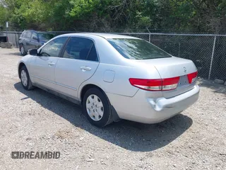 2004 Honda Accord LX z VIN 1HGCM56394A165708, wystawiony jako IAAI lot #42348218 z przebiegiem 225 699 mil mil oraz . Historia ofert i sprzedaży dostępna na DreamBid. Obrazek 3.