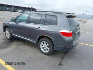 2013 Toyota Highlander with VIN 5TDZA3EH2DS045965, listed as a IAAI auction lot 41922104 with 182,688 mi miles and . Bid and sale history available at DreamBid. Image 3.