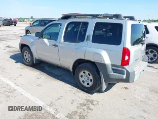 2006 Nissan Xterra SE z VIN 5N1AN08U66C503161, wystawiony jako IAAI lot #42354926 z przebiegiem 200 129 mil mil oraz . Historia ofert i sprzedaży dostępna na DreamBid. Obrazek 3.
