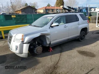 2010 GMC Terrain SLT-1 z VIN 2CTFLGEY2A6356696, wystawiony jako Copart lot #50653315 z przebiegiem 149 518 mil mil oraz Szkoda całkowita • Salvage title. Historia ofert i sprzedaży dostępna na DreamBid. Obrazek 1.
