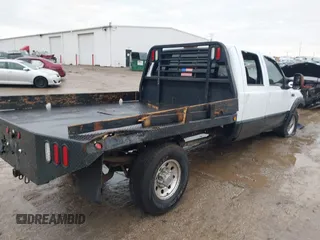 2004 Ford Super Duty F-250 XL with VIN 1FTNW21S94EB15639, listed as a IAAI auction lot 41670279 with 170,113 mi miles. Bid and sale history available at carsss.com. Image 4.