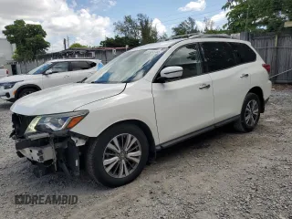 2018 Nissan Pathfinder S z VIN 5N1DR2MN5JC679025, wystawiony jako Copart lot #57535185 z przebiegiem 60 892 mil mil oraz Szkoda całkowita • Salvage title. Historia ofert i sprzedaży dostępna na DreamBid. Obrazek 1.