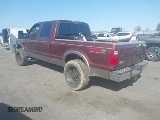 2006 Ford F-250 XL z VIN 1FTSW21P56EB45285, wystawiony jako IAAI lot #41897760 z przebiegiem 260 044 mil mil oraz . Historia ofert i sprzedaży dostępna na DreamBid. Obrazek 3.