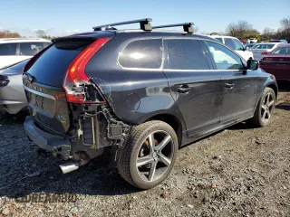 2015 Volvo XC60 T6 R-Design Platinum с VIN YV4902RS0F2671797, выставлен на аукционе Copart как лот 79425144 с пробегом 137 289 миль миль и Списание • Salvage title. История ставок и продаж доступна на DreamBid. Изображение 3.