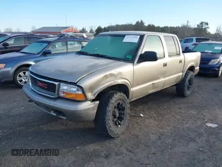2002 GMC Sonoma SLS with VIN 1GTDT13W32K235627, listed as a IAAI auction lot 41722104 with 95,532 mi miles. Bid and sale history available at carsss.com. Image 2.