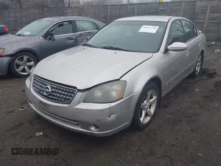 2005 Nissan Altima 3.5 SE with VIN 1N4BL11D45C186581, listed as a IAAI auction lot 41872758 with 135,667 mi miles. Bid and sale history available at carsss.com. Image 6.
