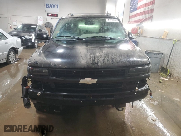 2004 Chevrolet Suburban Z71 with VIN 3GNFK16Z54G233879, listed as a Copart auction lot 87713175 with 155,438 mi miles and Salvage Title. Bid and sale history available at carsss.com. Image 5.