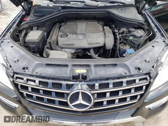 2013 Mercedes-Benz M 350 z VIN 4JGDA5JB4DA213539, wystawiony jako Copart lot #57597245 z przebiegiem 75 086 mil mil oraz Szkoda całkowita • Salvage title. Historia ofert i sprzedaży dostępna na DreamBid. Obrazek 12.