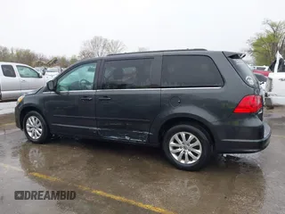 2012 Volkswagen Routan SE z VIN 2C4RVABG0CR193933, wystawiony jako IAAI lot #41962876 z przebiegiem 120 132 mil mil oraz . Historia ofert i sprzedaży dostępna na DreamBid. Obrazek 15.