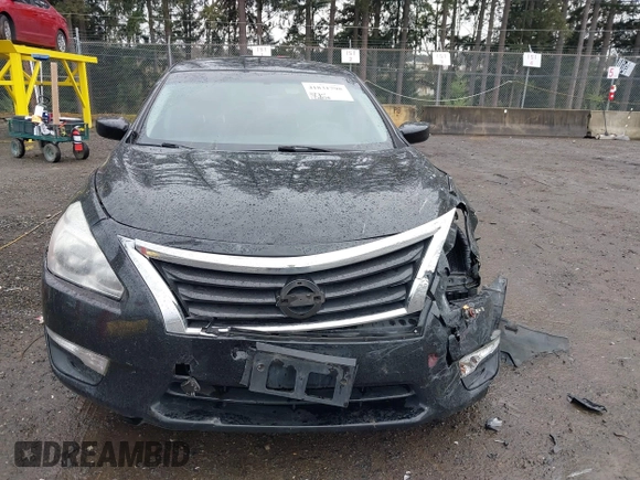 2015 Nissan Altima 2.5 S with VIN 1N4AL3AP6FC213623, listed as a IAAI auction lot 41831798 with 132,876 mi miles. Bid and sale history available at carsss.com. Image 12.