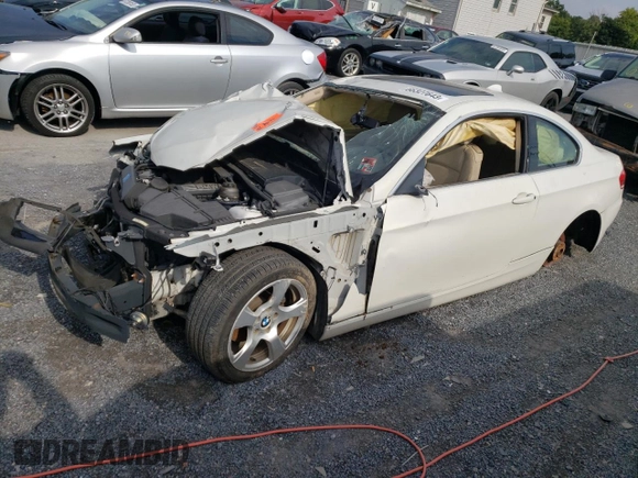 2008 BMW 3 Series 328i with VIN WBAWB335X8P133586, listed as a Copart auction lot 71938584 with 0 mi miles and Salvage Title. Bid and sale history available at carsss.com. Image 1.