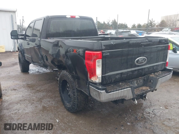 2017 Ford Super Duty F-250 SRW Lariat with VIN 1FT7W2BT4HEC20207, listed as a IAAI auction lot 41358821 with 152,195 mi miles. Bid and sale history available at carsss.com. Image 3.