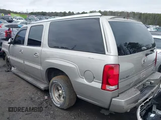 2005 Cadillac Escalade ESV z VIN 3GYFK66N55G224467, wystawiony jako IAAI lot #41352802 z przebiegiem Nie podano mil oraz . Historia ofert i sprzedaży dostępna na DreamBid. Obrazek 3.