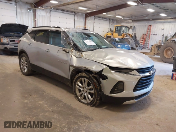 2019 Chevrolet Blazer z VIN 3GNKBHRS0KS667854, wystawiony jako IAAI lot #41964444 z przebiegiem 55 041 mil mil oraz . Historia ofert i sprzedaży dostępna na DreamBid. Obrazek 1.