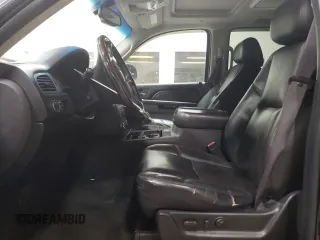 2010 GMC Yukon Denali z VIN 1GKUKEEF9AR207610, wystawiony jako Copart lot #73470924 z przebiegiem 230 139 mil mil oraz Szkoda całkowita • Salvage title. Historia ofert i sprzedaży dostępna na DreamBid. Obrazek 7.