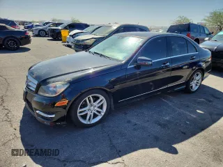 2013 Mercedes-Benz C 250 Sport z VIN WDDGF4HB2DR244251, wystawiony jako Copart lot #61692435 z przebiegiem 153 534 mil mil oraz Czysty tytuł • Clean title. Historia ofert i sprzedaży dostępna na DreamBid. Obrazek 1.