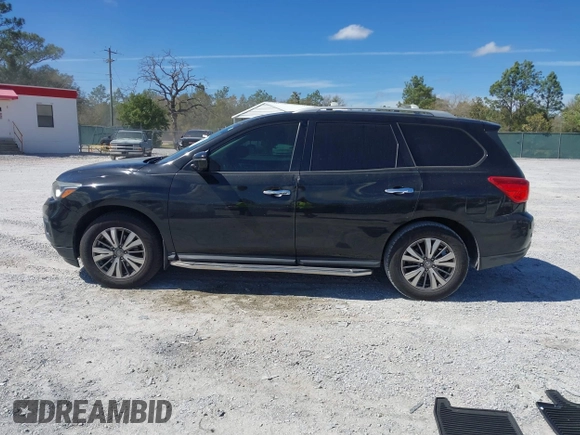 2017 Nissan Pathfinder S z VIN 5N1DR2MN8HC613384, wystawiony jako IAAI lot #41826359 z przebiegiem 138 960 mil mil oraz . Historia ofert i sprzedaży dostępna na DreamBid. Obrazek 14.