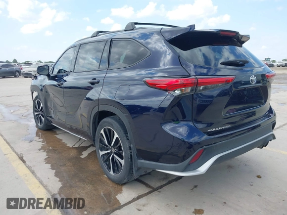 2022 Toyota Highlander XSE z VIN 5TDLZRAHXNS132750, wystawiony jako IAAI lot #42041166 z przebiegiem 39 793 mil mil oraz . Historia ofert i sprzedaży dostępna na DreamBid. Obrazek 3.