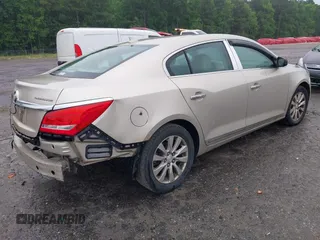 2014 Buick LaCrosse z VIN 1G4GA5GR8EF138320, wystawiony jako IAAI lot #42357350 z przebiegiem 201 970 mil mil oraz . Historia ofert i sprzedaży dostępna na DreamBid. Obrazek 4.