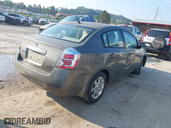 2008 Nissan Sentra S z VIN 3N1AB61E38L626610, wystawiony jako IAAI lot #42650176 z przebiegiem 184 562 mil mil oraz . Historia ofert i sprzedaży dostępna na DreamBid. Obrazek 4.