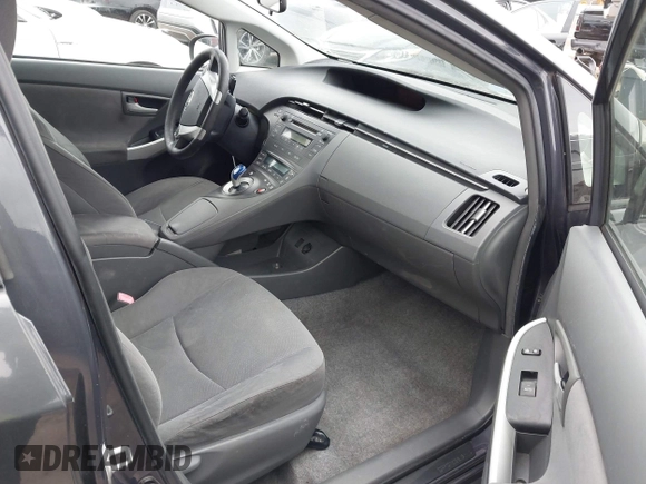 2010 Toyota Prius II with VIN JTDKN3DU1A0150564, listed as a IAAI auction lot 42033500 with 261,771 mi miles. Bid and sale history available at carsss.com. Image 5.