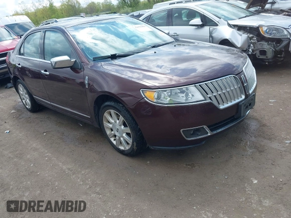 2012 Lincoln MKZ with VIN 3LNHL2GC6CR807953, listed as a IAAI auction lot 42150405 with 61,415 mi miles. Bid and sale history available at carsss.com. Image 1.