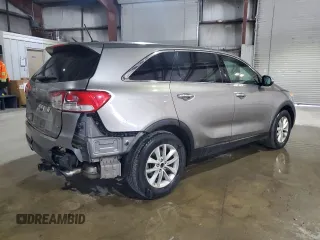 2016 Kia Sorento LX with VIN 5XYPG4A36GG186464, listed as a Copart auction lot 50927305 with 268,846 mi miles and Salvage Title. Bid and sale history available at carsss.com. Image 3.