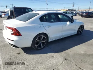 2021 Volvo S60 Momentum with VIN 7JR102FZ7MG123167, listed as a Copart auction lot 88547135 with 44,185 mi miles and Salvage Title. Bid and sale history available at carsss.com. Image 3.