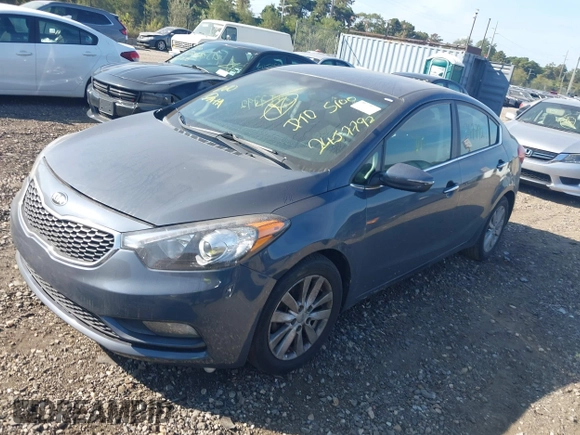 2014 Kia Forte EX with VIN KNAFX4A80E5099170, listed as a IAAI auction lot 40520284 with 172,599 mi miles. Bid and sale history available at carsss.com. Image 2.