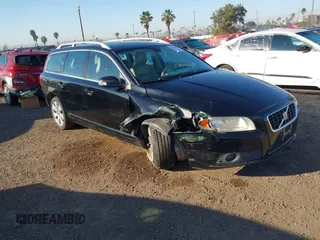 2008 Volvo V70 with VIN YV1BW982781048824, listed as a IAAI auction lot 41674791 with 184,959 mi miles and . Bid and sale history available at DreamBid. Image 1.