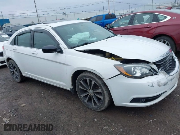 2012 Chrysler 200 S with VIN 1C3CCBHG3CN123224, listed as a IAAI auction lot 41915557 with 138,229 mi miles. Bid and sale history available at carsss.com. Image 1.